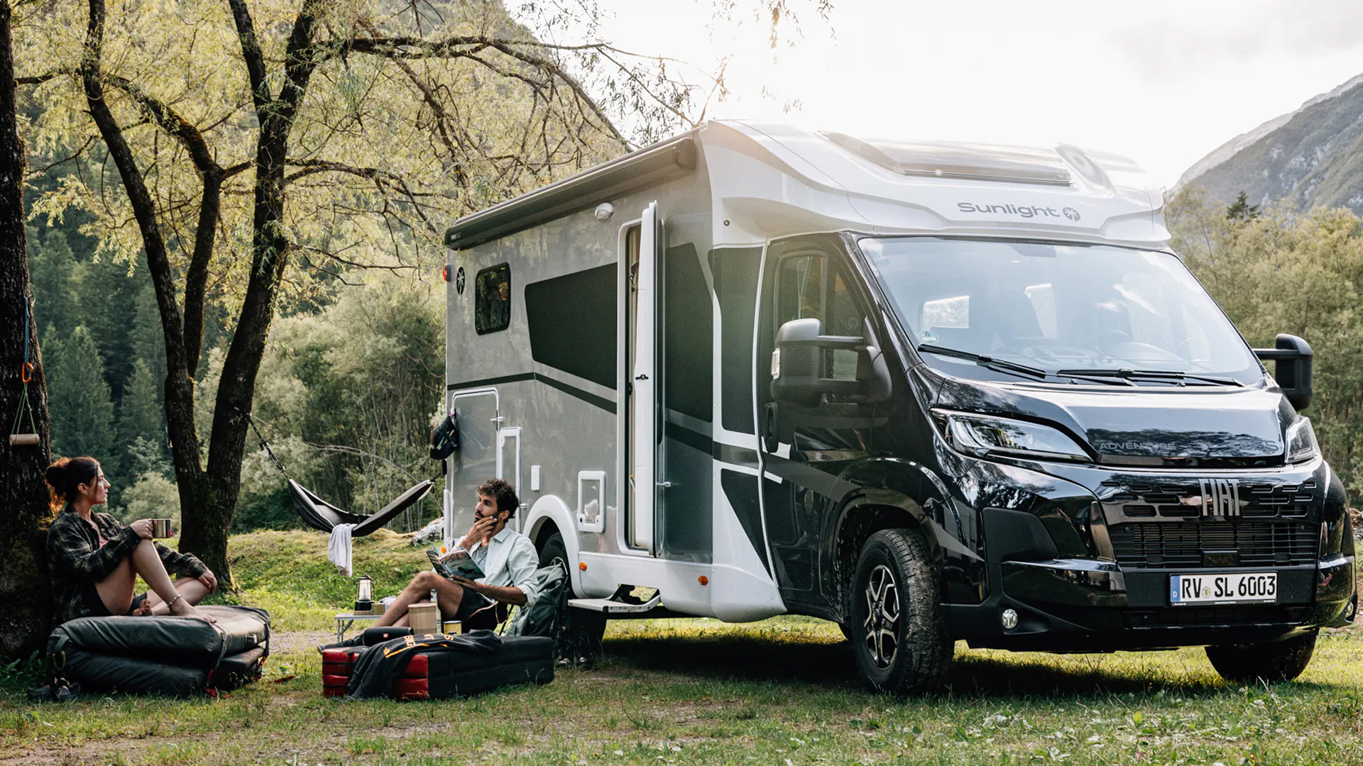 Sunlight halvintegrerade vans hos Forsbergs